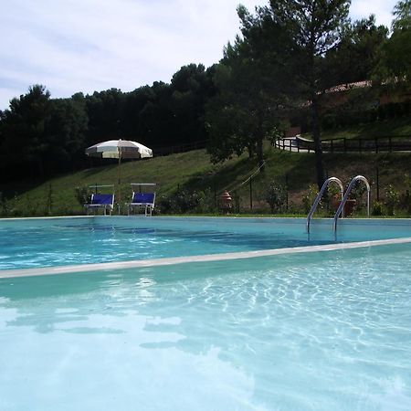 Erba Di Campo Residence Quercianella Exteriör bild