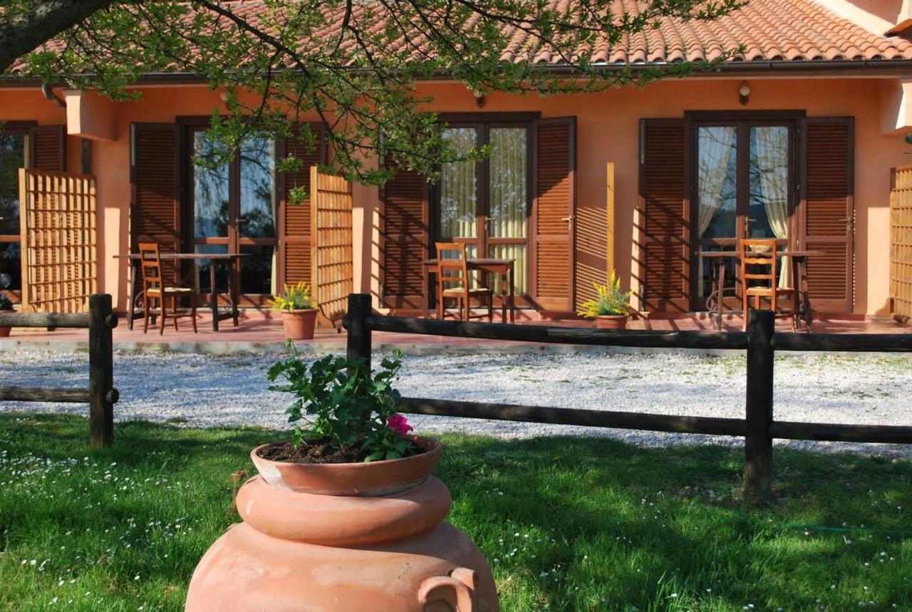 Erba Di Campo Residence Quercianella Exteriör bild