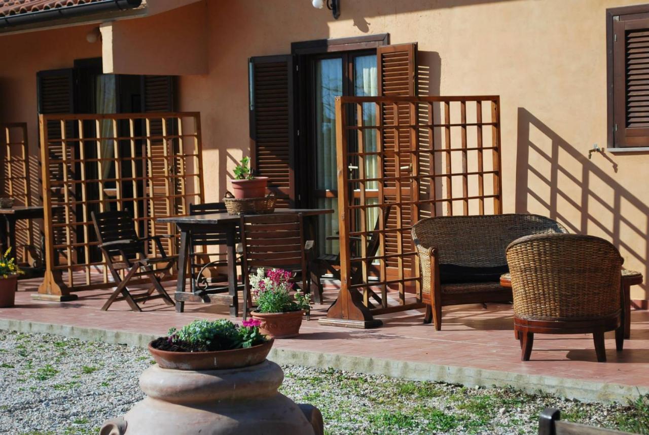 Erba Di Campo Residence Quercianella Exteriör bild